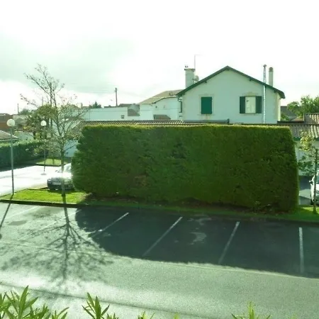 Le Club Apartment