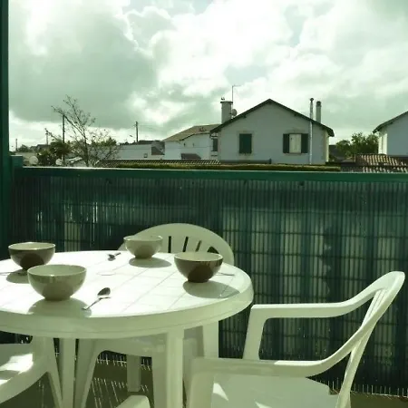 Le Club Apartment *